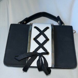 Black and white hand bag
